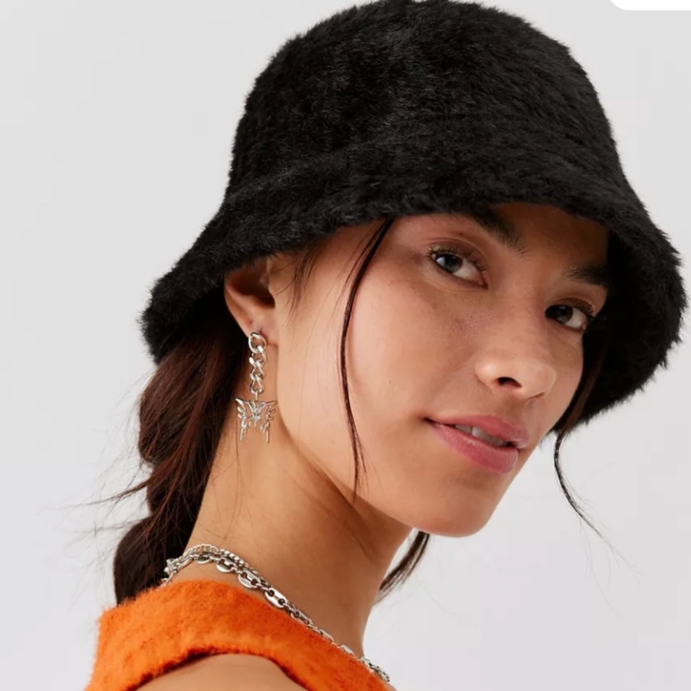 ⭐️ Juno Fuzzy Hipster Hippie College Chic Glam Cool Modern Farm Hip Bucket Hat